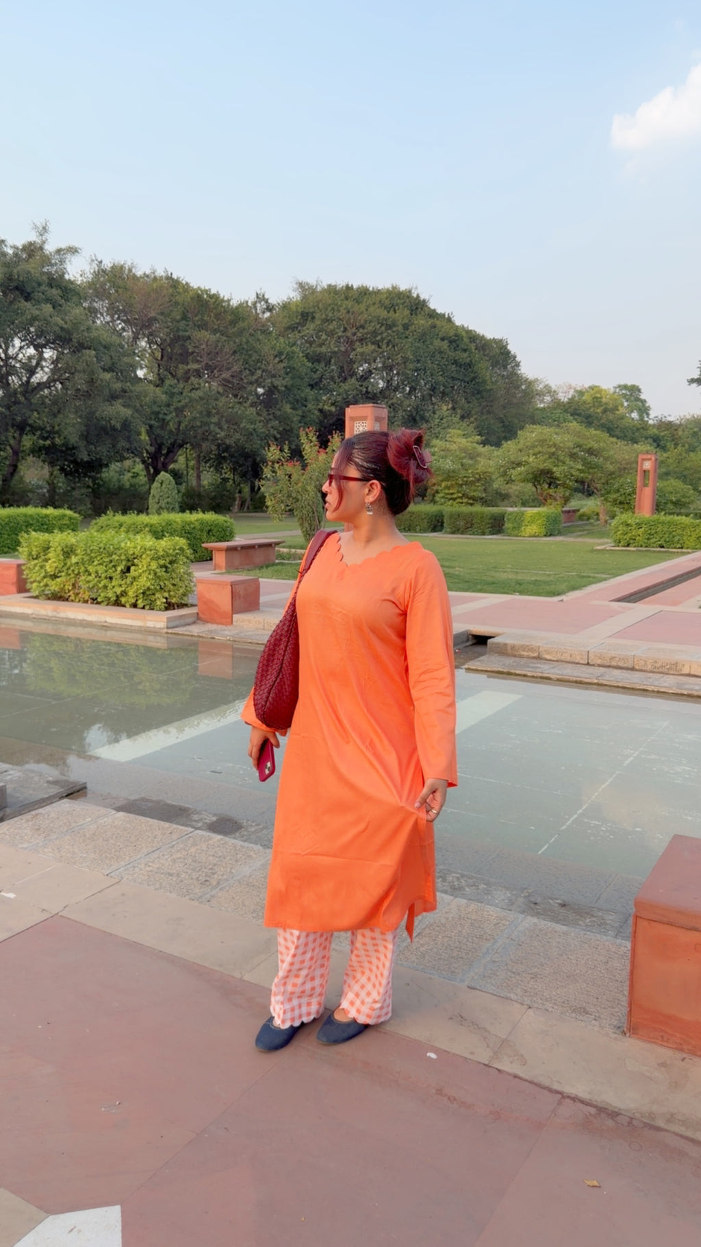 Peach 2-Piece Set — Rayon Cotton Kameez with Kangura Scallop Neck, Flared Sleeves & Gingham Straight Pants | ALBABS