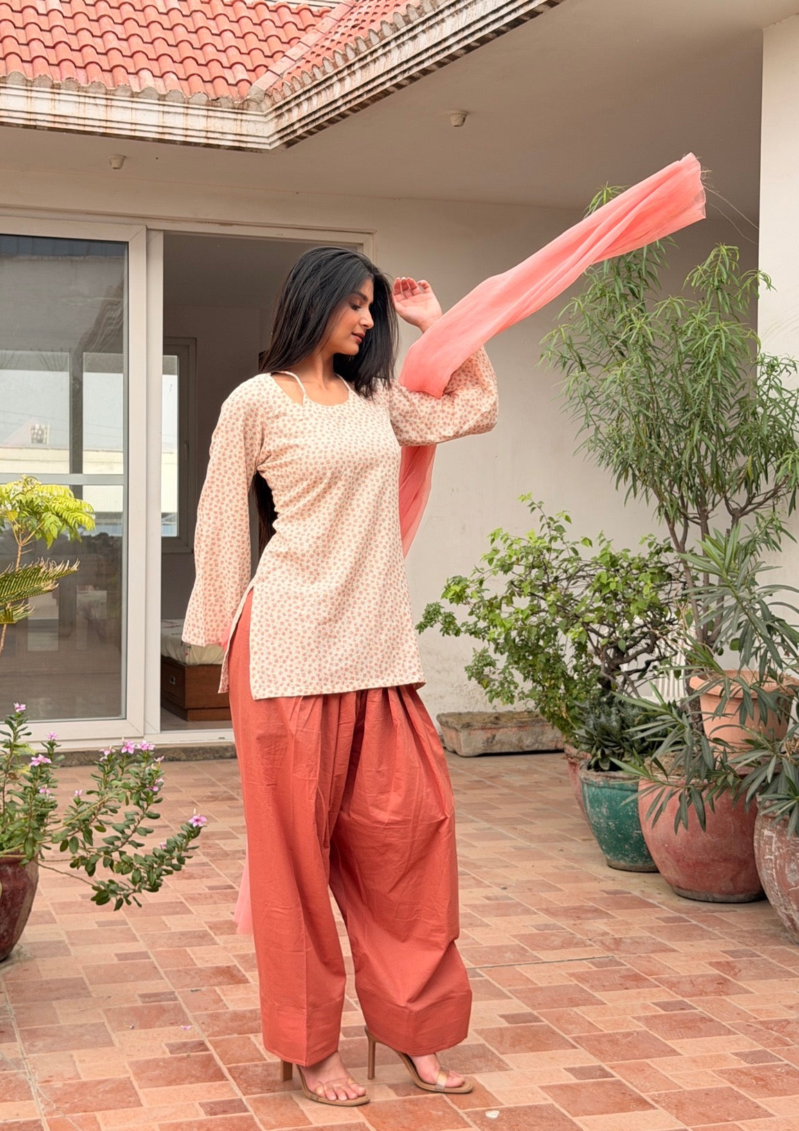 Off-White Floral Cotton Kurti with Peachy Pink Farshi Shalwar & Chiffon Dupatta