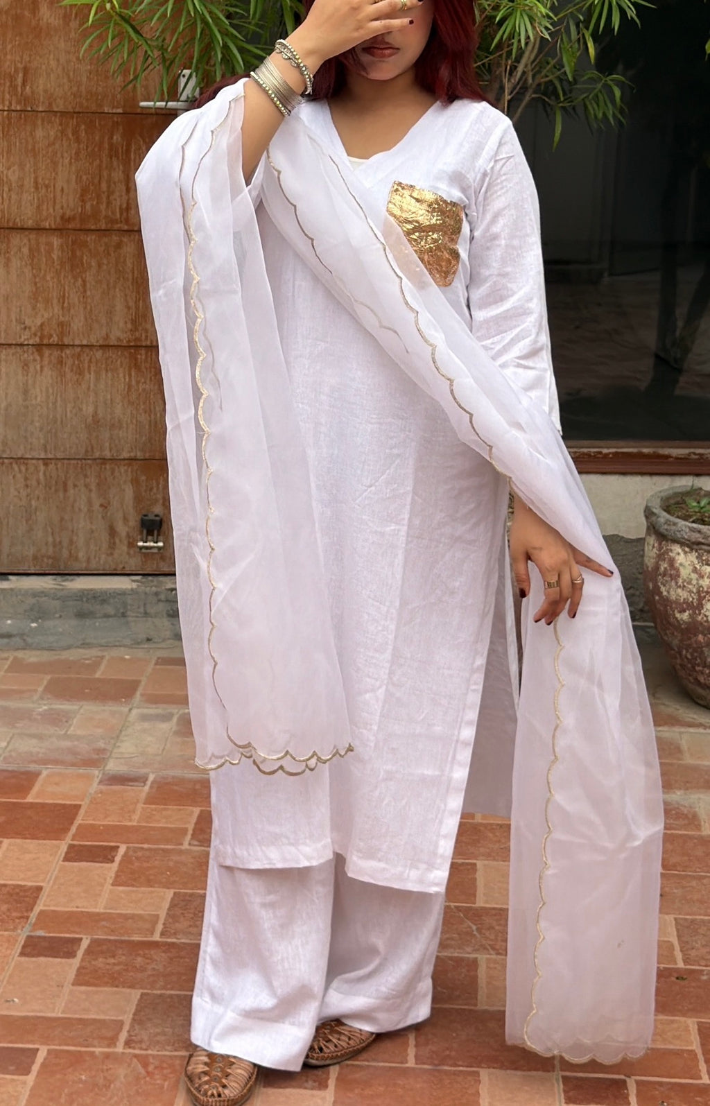 3-Piece Set — Pure White Linen Kameez with Gold Metallic Pocket, Gold Scallop Organza Dupatta & Wide Leg Trousers | ALBABS