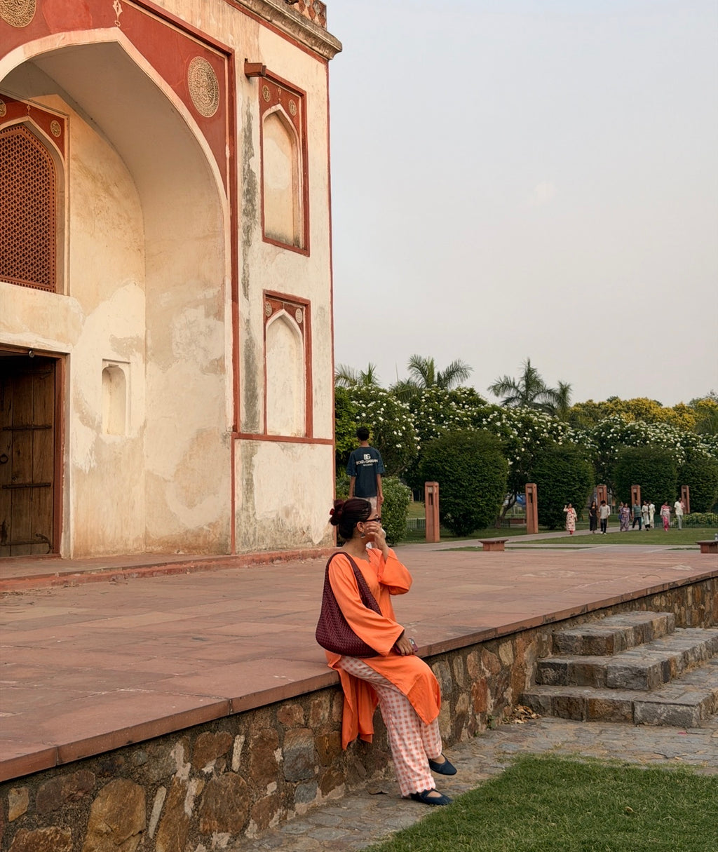 Peach 2-Piece Set — Rayon Cotton Kameez with Kangura Scallop Neck, Flared Sleeves & Gingham Straight Pants | ALBABS